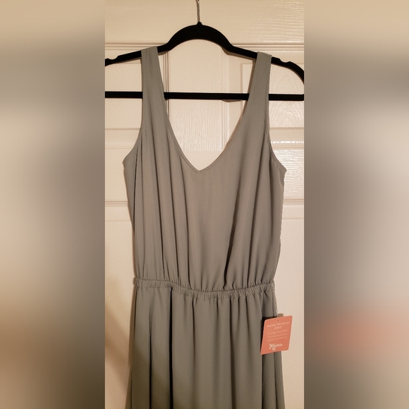 Show Me Your MuMu - Kendall Maxi Dress in Silver Sage Crisp, X-Small - Picture 3 of 6